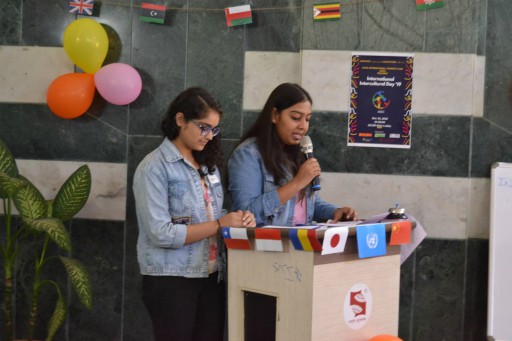 Hosts of the event Kanika and Palak Agrwal